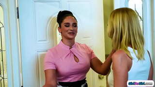 Small tits flava con artifex fingit se esse mercurium milfs fugitivus stepdaughter et invenit se questus eius pilosus pussy quoque per eam stepmom