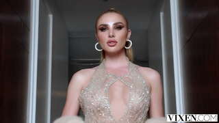 וויקסען פּרעכטיק האָרני באַרען אין הייס לעסביאַן מילף