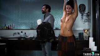 ���ોટા બોબલા વાળી મહિલા કિશોર કે કિશોરી fucked આશરે દ્વારા perv lendlord એક્સચેન્જ મફત રૂમ