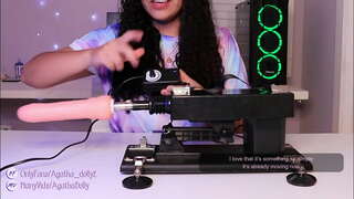 ORGASMO DE UM CHORROS CON MI MAQUINA SEXUAL - AGATHA DOLLY