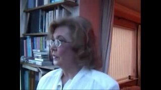 Xhamster.com 2662724 бабуля белән проколотыми полосками киски һәм уенчыклар