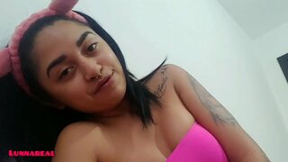 Novinha sapeca No Seu Quarto Com Muito Tes&amp;atilde;o