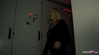 B. Teen bl &amp; auml;st schnell meinen Schwanz zum Dank nach einer Petrecere - Amator German